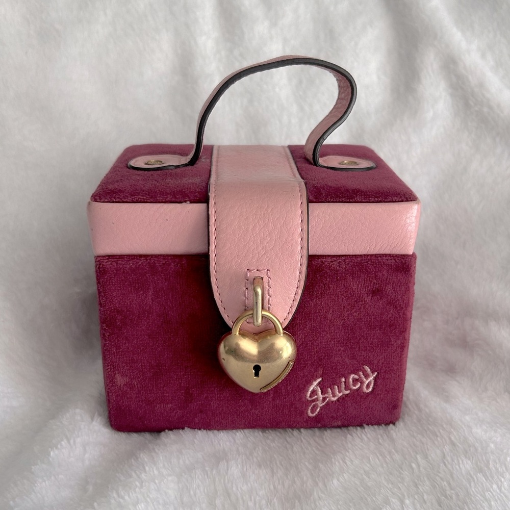 Y2K Juicy Couture authentic raspberry velour vintage train case 💗💖